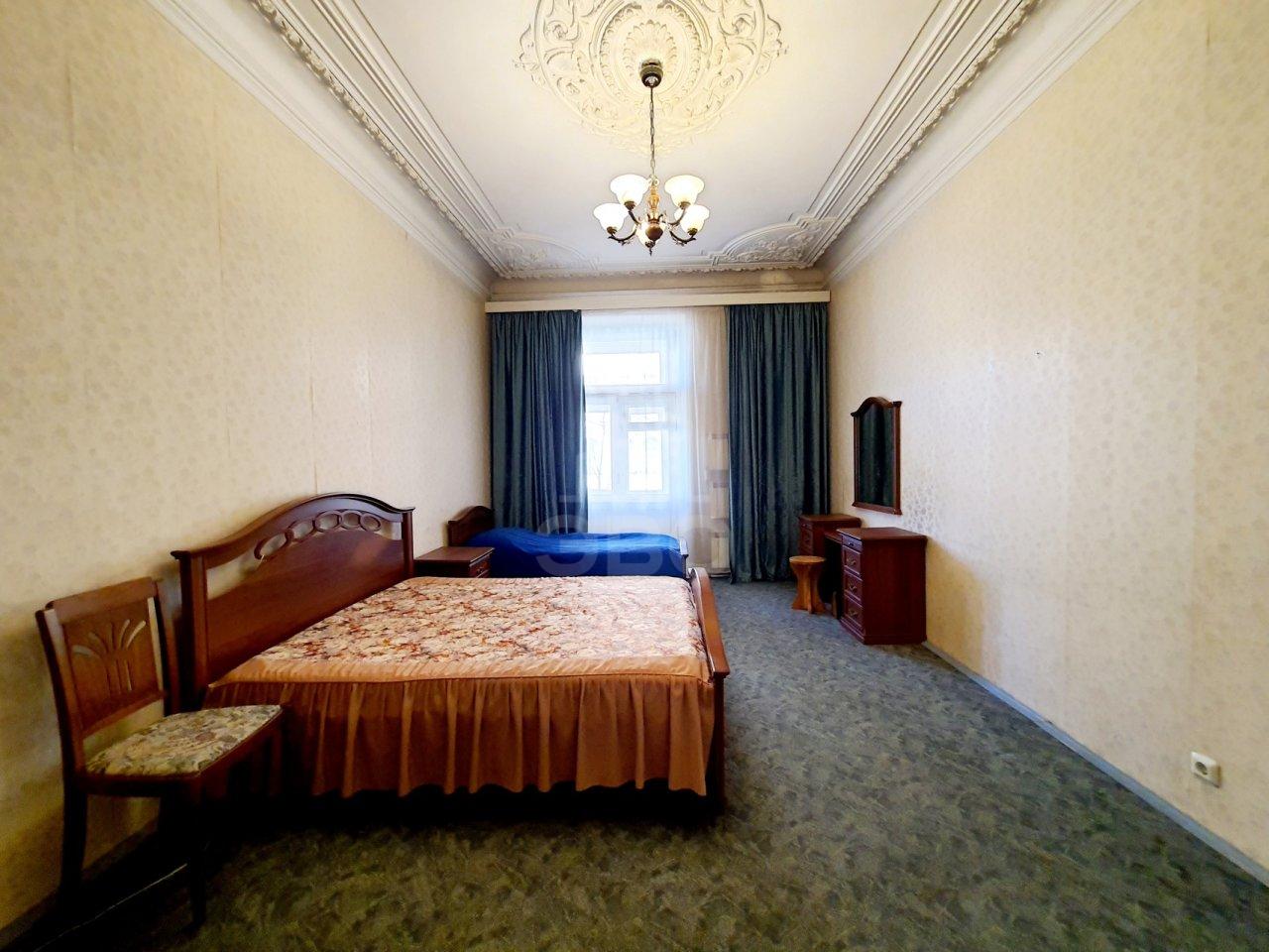 трехкомнатная квартира в Санкт-Петербурге по адресу: Съезжинская ул., 11