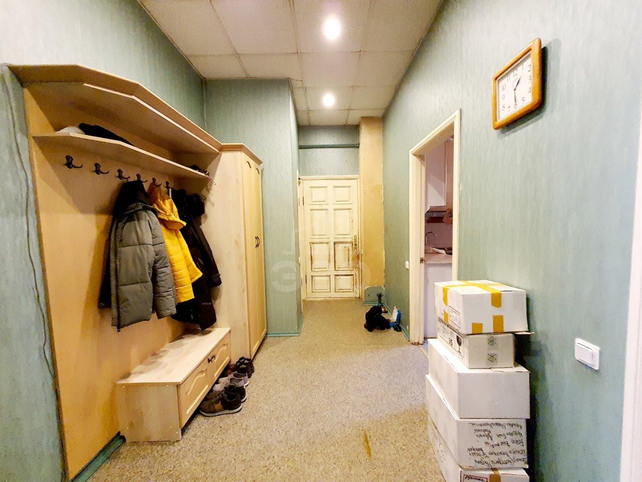 трехкомнатная квартира в Санкт-Петербурге по адресу: Съезжинская ул., 11