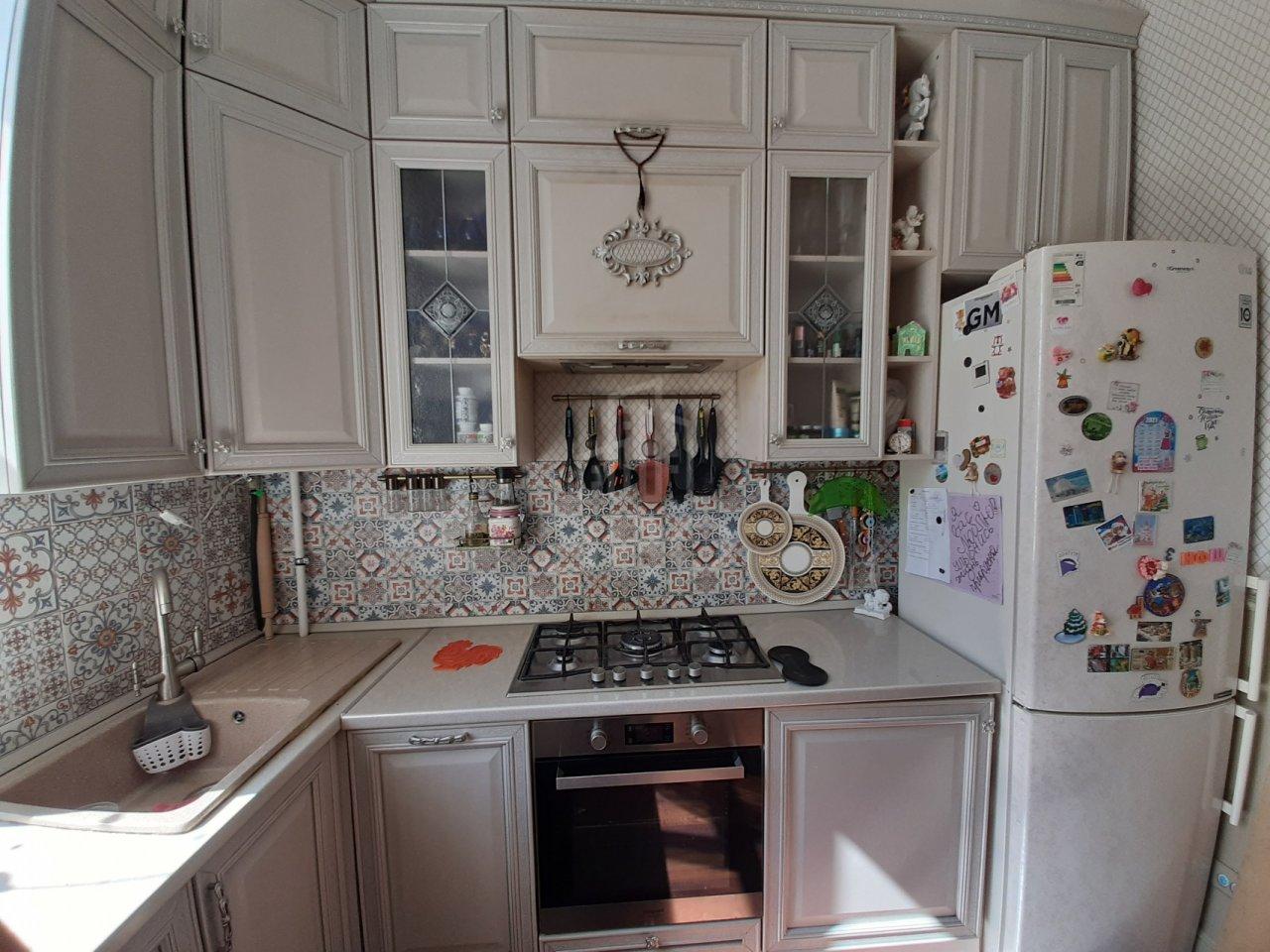 четырехкомнатная квартира в Санкт-Петербурге по адресу: Галерная ул., 52, литера А