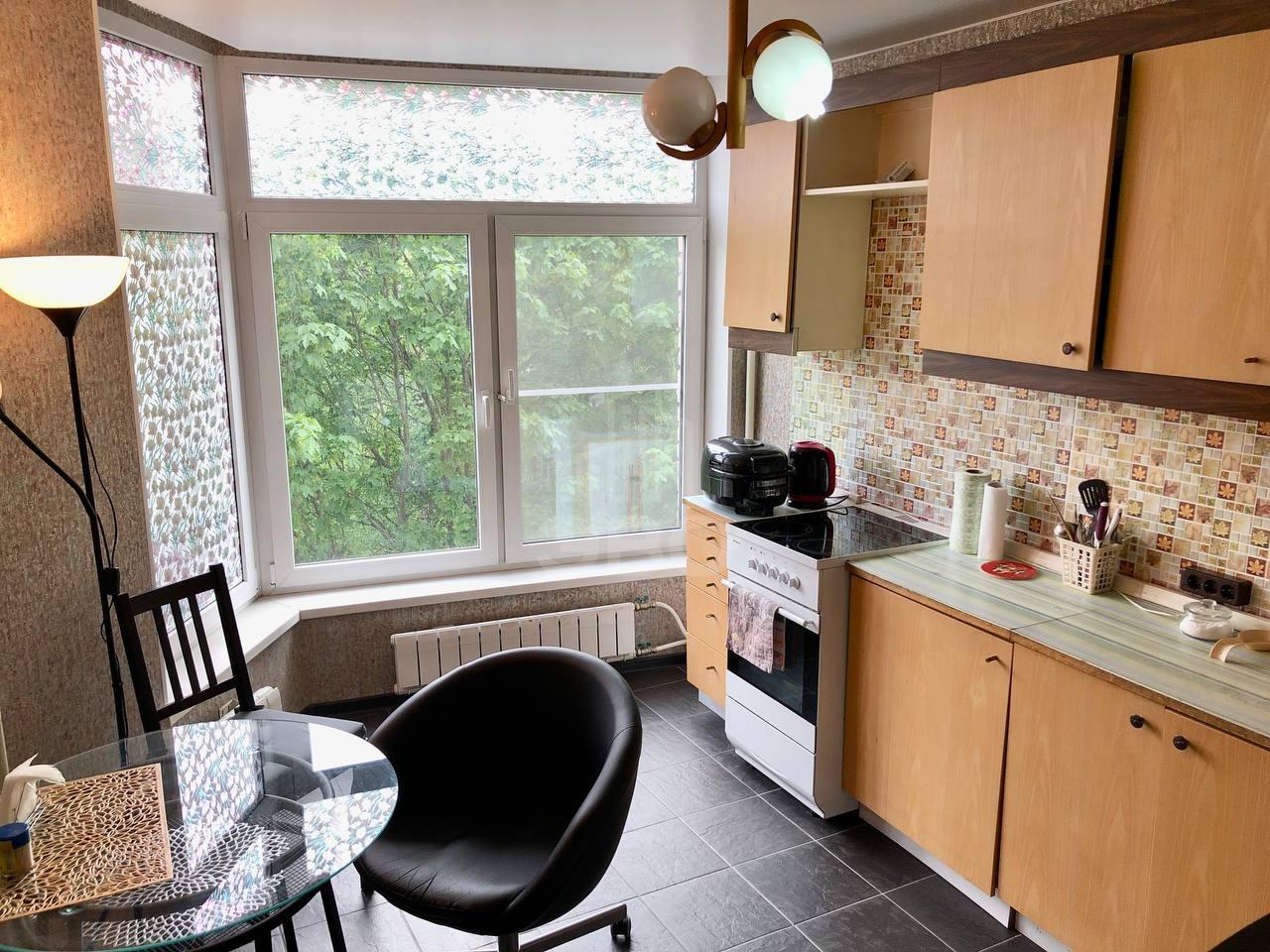 однокомнатная квартира в Санкт-Петербурге по адресу: Художников проспект, 13, к 4