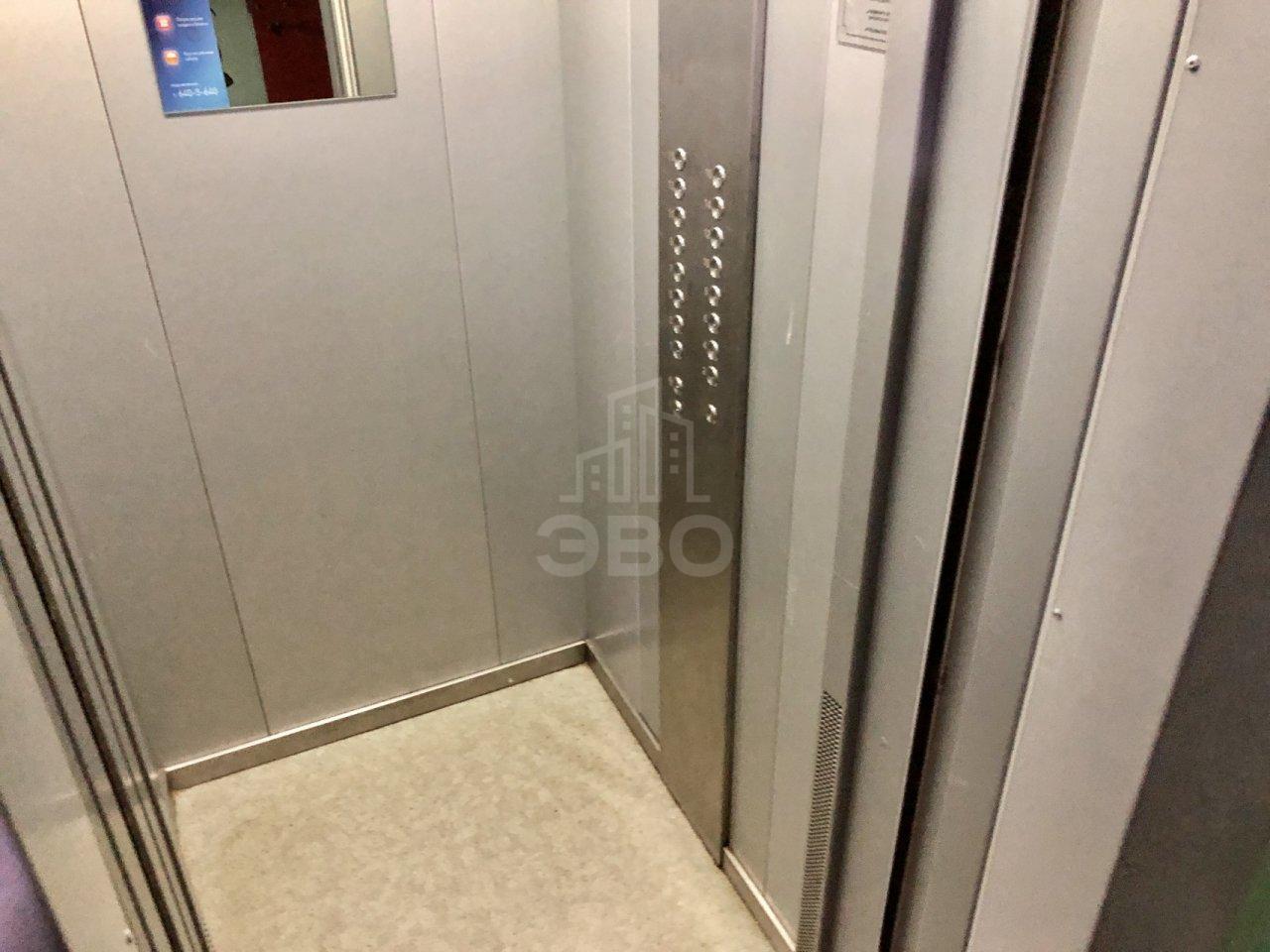 однокомнатная квартира в Санкт-Петербурге по адресу: Художников проспект, 13, к 4