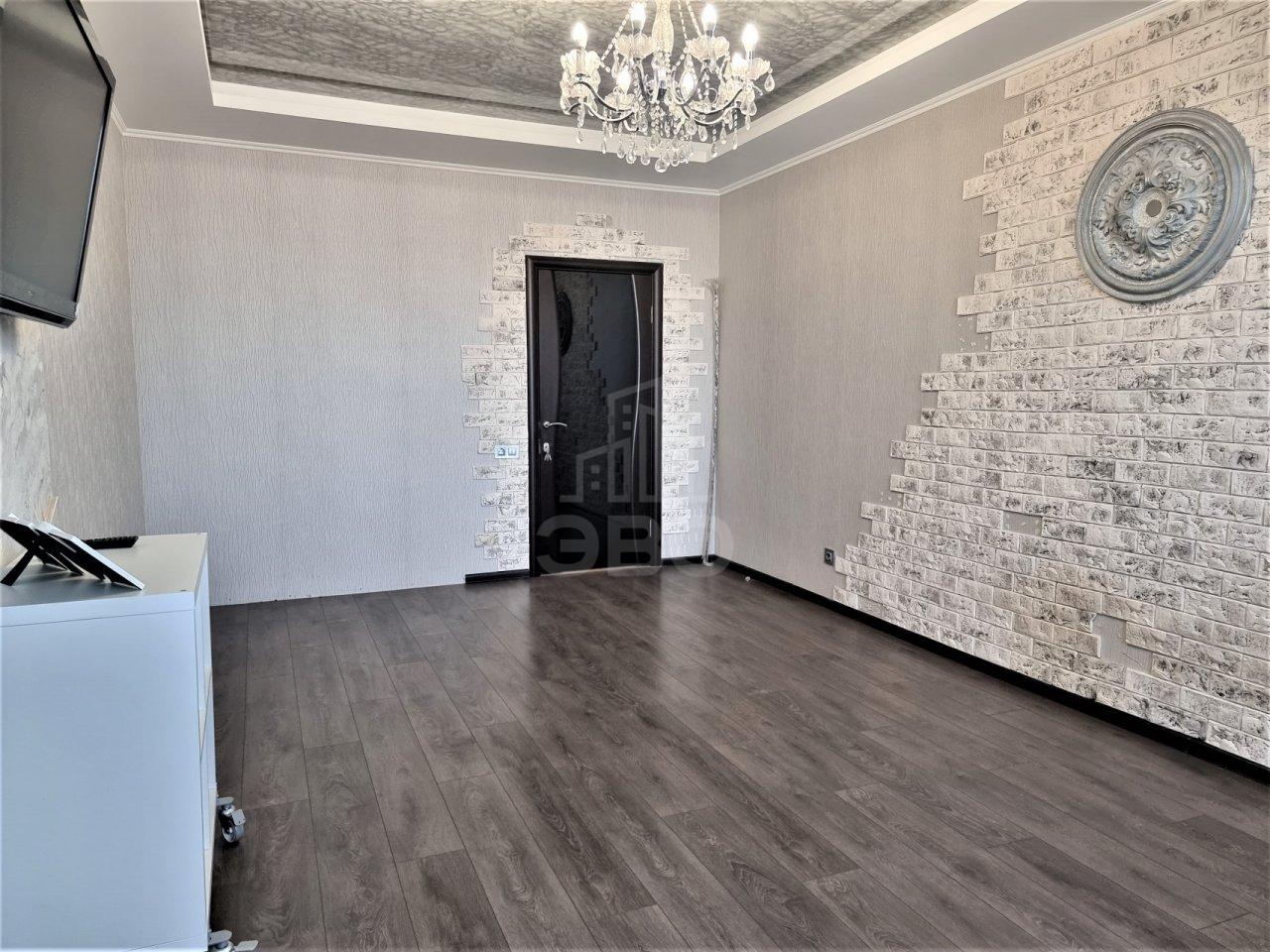 двухкомнатная квартира в Санкт-Петербурге по адресу: Вавиловых ул., 7, к 4