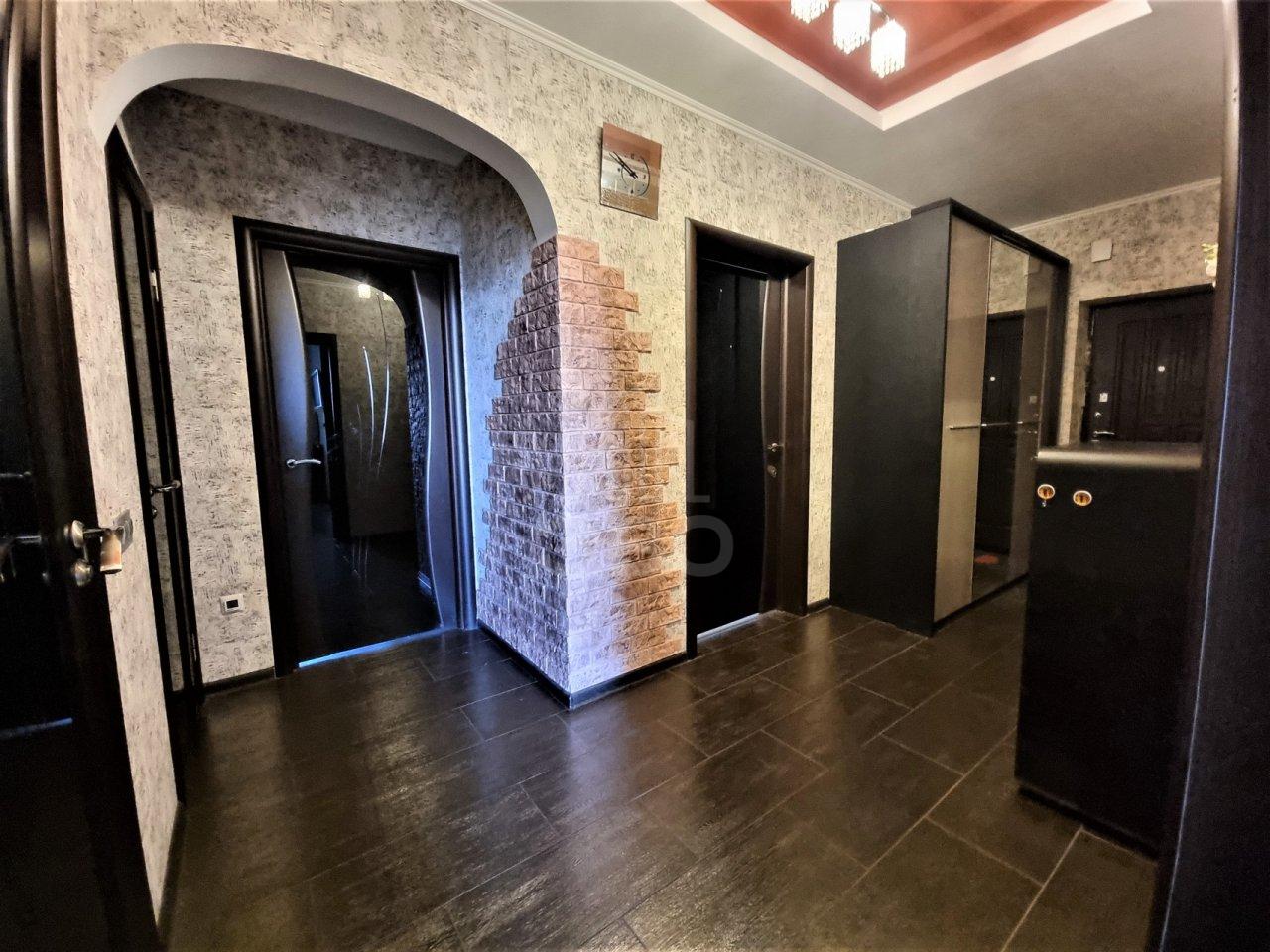 двухкомнатная квартира в Санкт-Петербурге по адресу: Вавиловых ул., 7, к 4