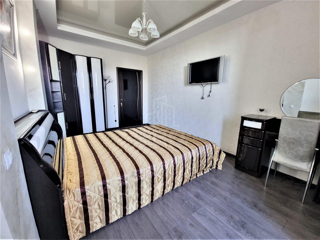 двухкомнатная квартира в Санкт-Петербурге по адресу: Вавиловых ул., 7, к 4