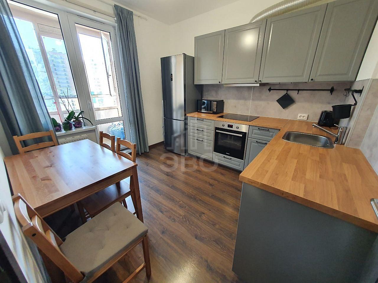 однокомнатная квартира в Санкт-Петербурге по адресу: Верхне-Каменская ул., 3, к 2