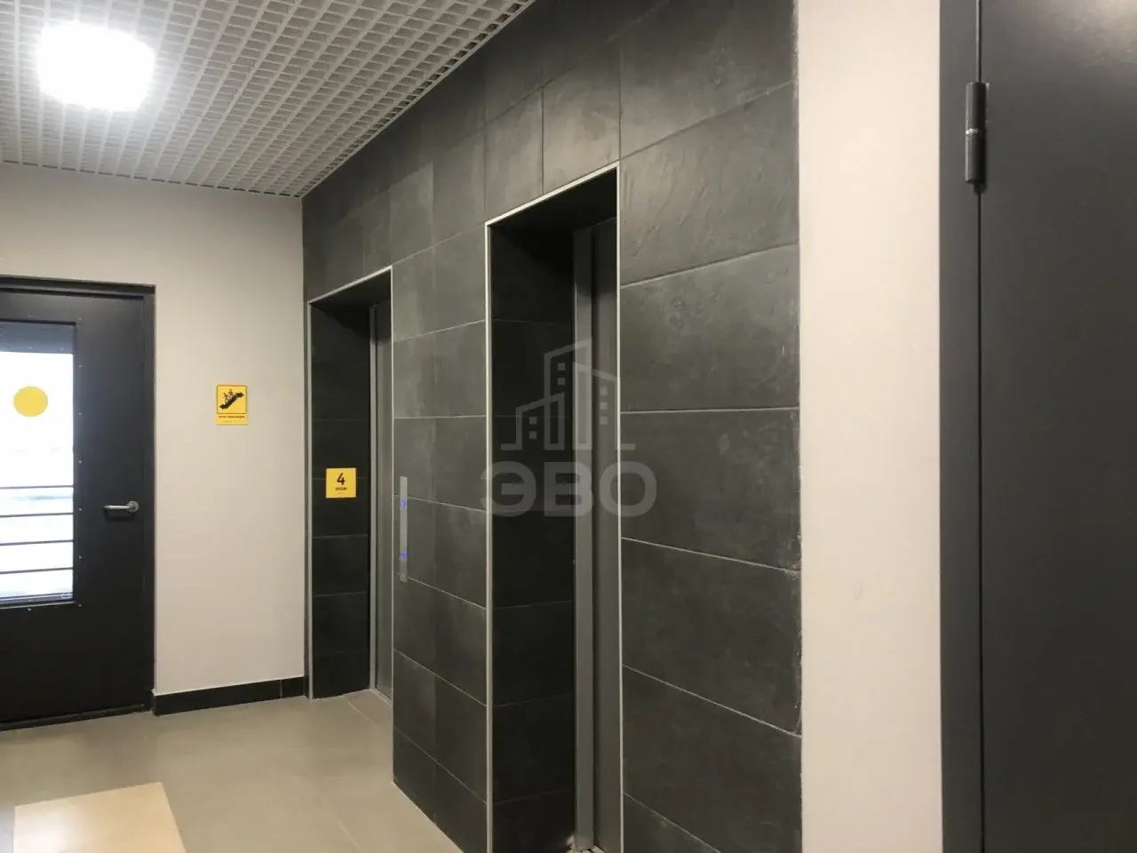 двухкомнатная квартира в Санкт-Петербурге по адресу: Космонавтов проспект, 106, к 1