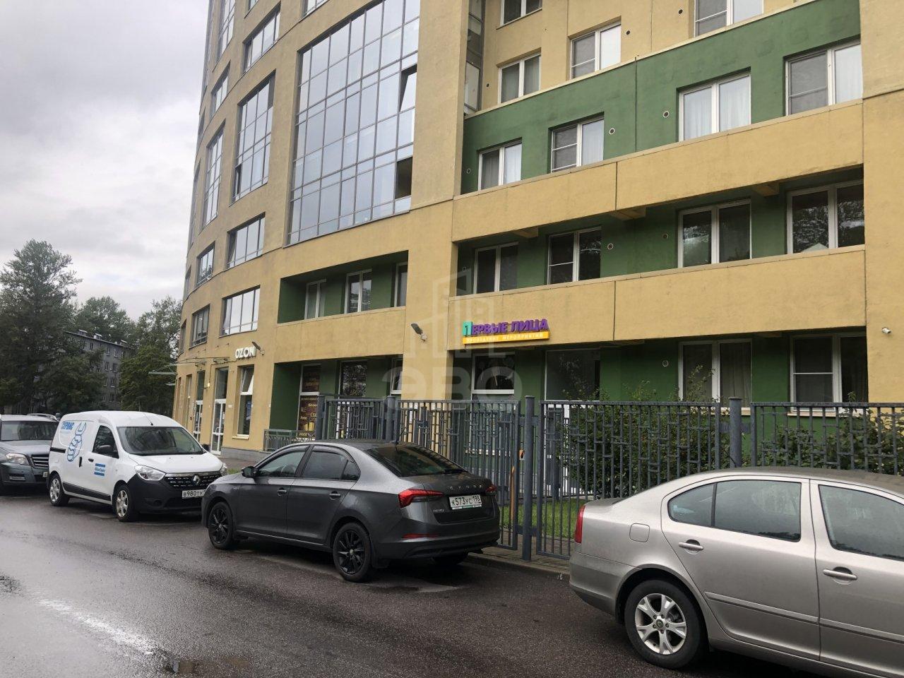 двухкомнатная квартира в Санкт-Петербурге по адресу: Александровской Фермы проспект, 8, к 1