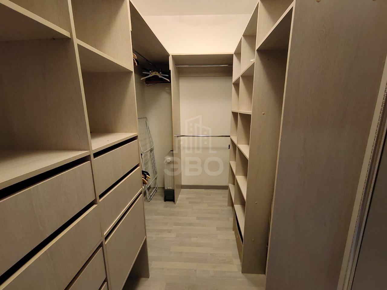 трехкомнатная квартира в Санкт-Петербурге по адресу: Рузовская ул., 15