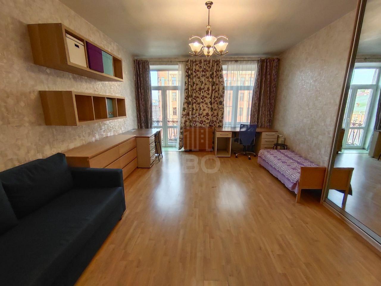 трехкомнатная квартира в Санкт-Петербурге по адресу: Рузовская ул., 15