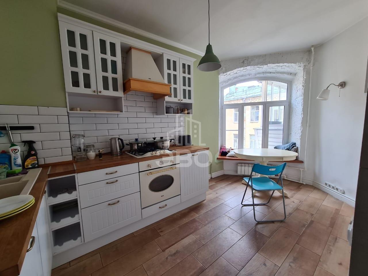 однокомнатная квартира в Санкт-Петербурге по адресу: Апраксин пер., 19/21