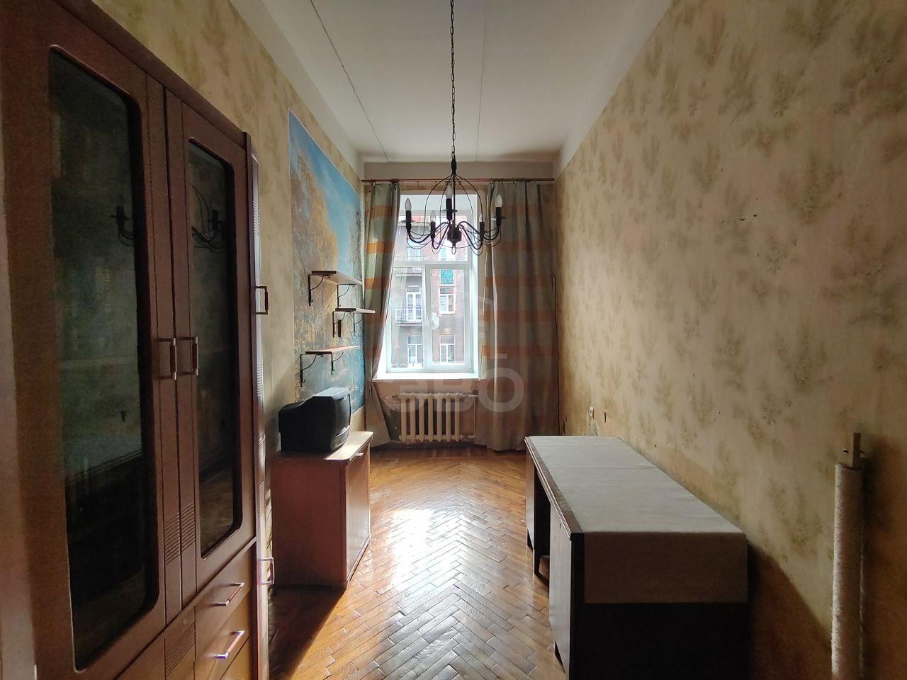 трехкомнатная квартира в Санкт-Петербурге по адресу: Достоевского ул., 13