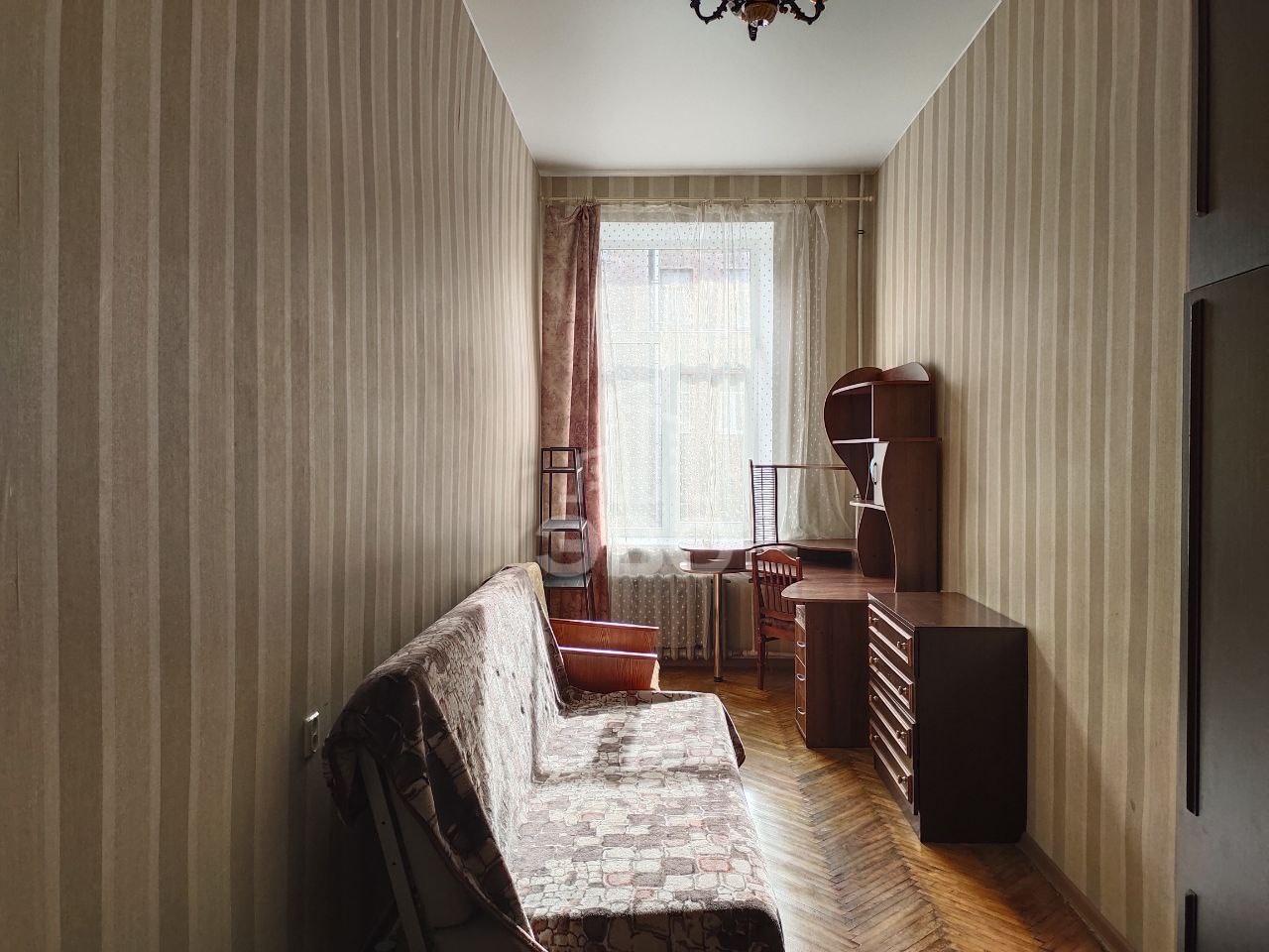 трехкомнатная квартира в Санкт-Петербурге по адресу: Достоевского ул., 13