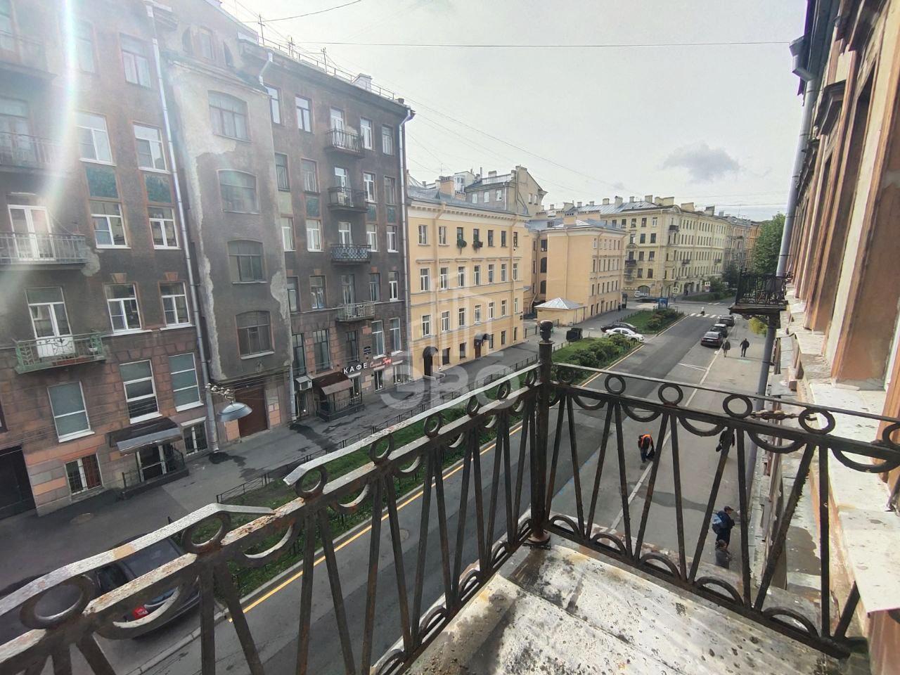 трехкомнатная квартира в Санкт-Петербурге по адресу: Достоевского ул., 13