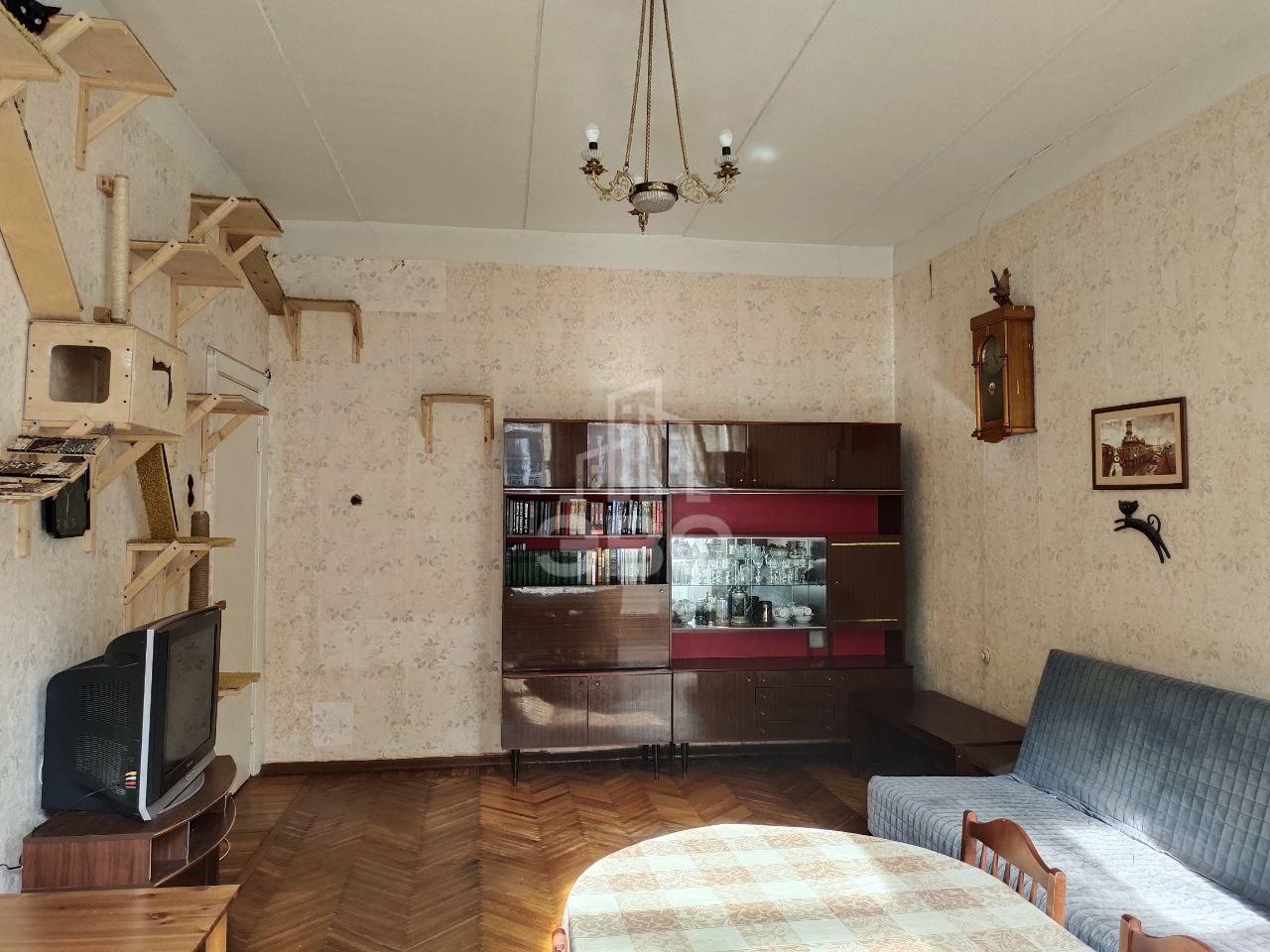 трехкомнатная квартира в Санкт-Петербурге по адресу: Достоевского ул., 13