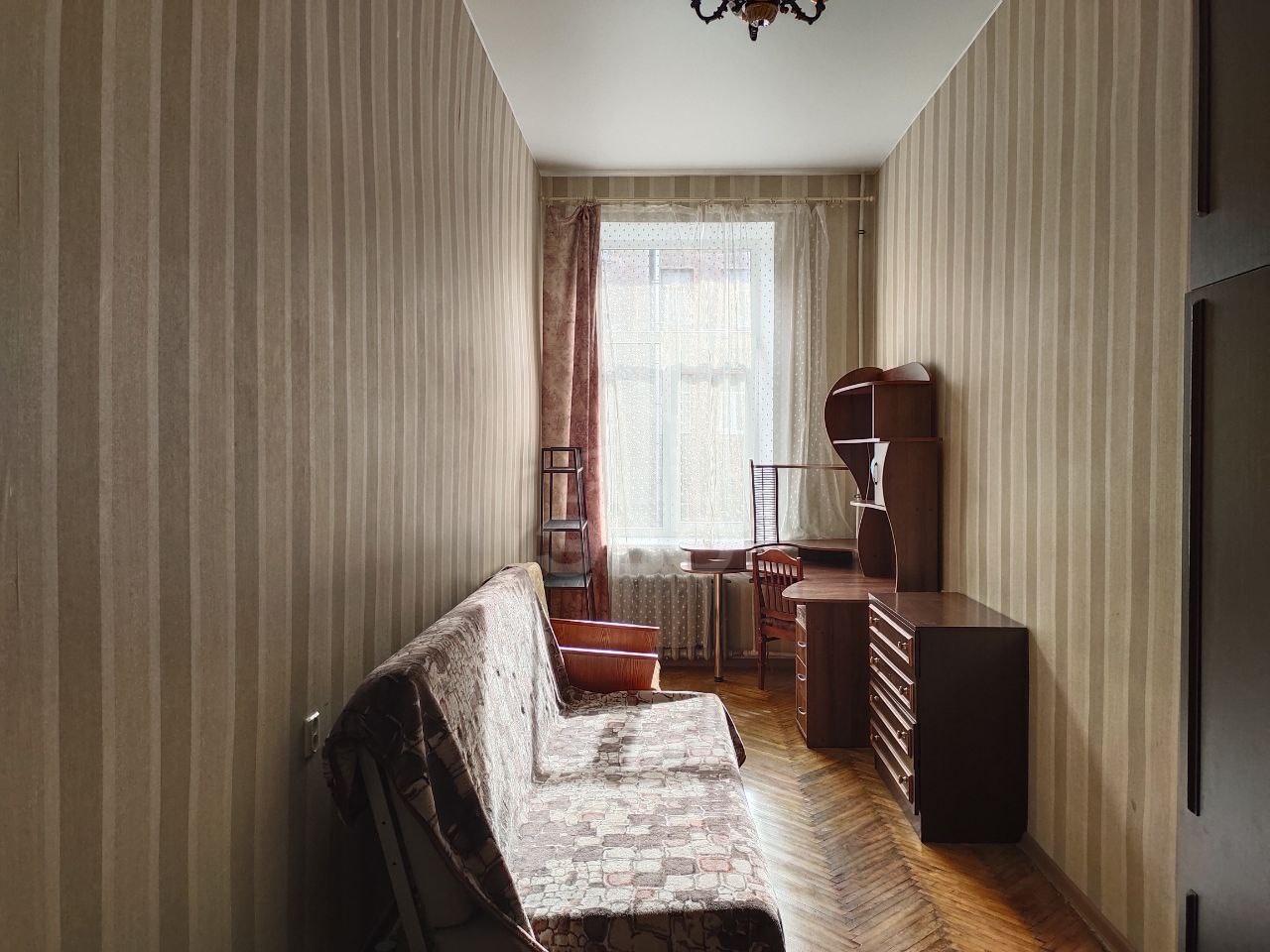 трехкомнатная квартира в Санкт-Петербурге по адресу: Достоевского ул., 13