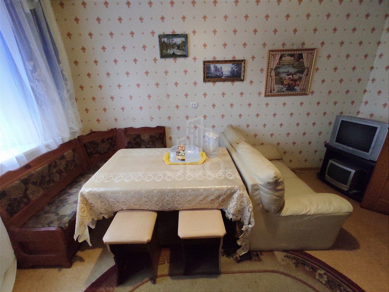 трехкомнатная квартира в Санкт-Петербурге по адресу: Ворошилова ул., 9