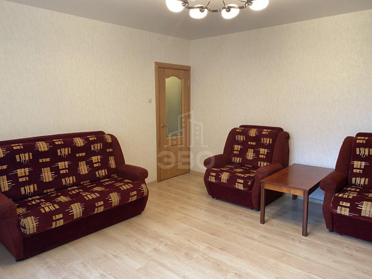 трехкомнатная квартира в Санкт-Петербурге по адресу: Малая Бухарестская ул., 11