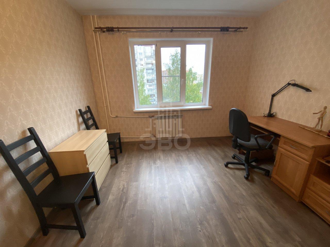 трехкомнатная квартира в Санкт-Петербурге по адресу: Малая Бухарестская ул., 11