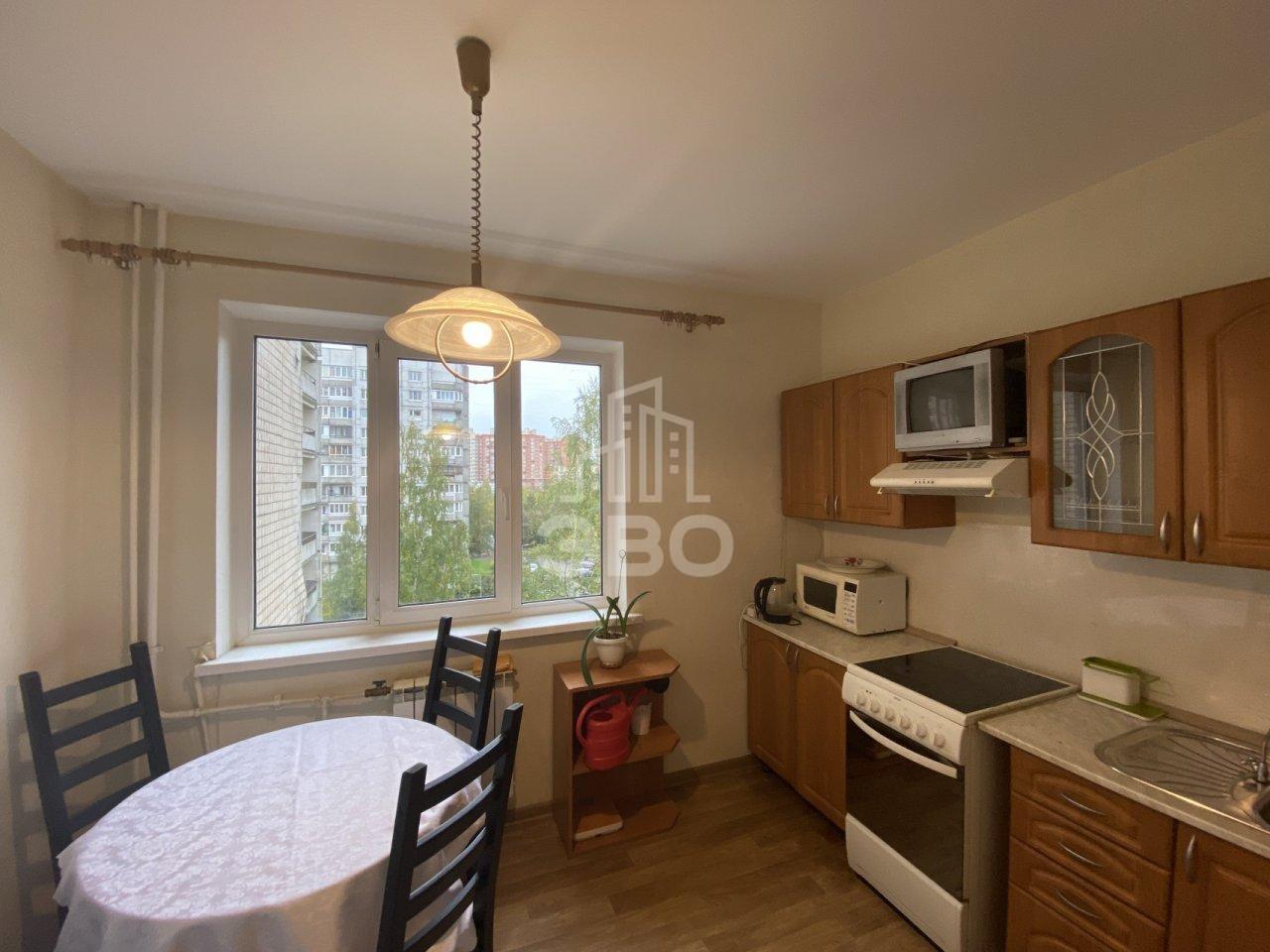 трехкомнатная квартира в Санкт-Петербурге по адресу: Малая Бухарестская ул., 11