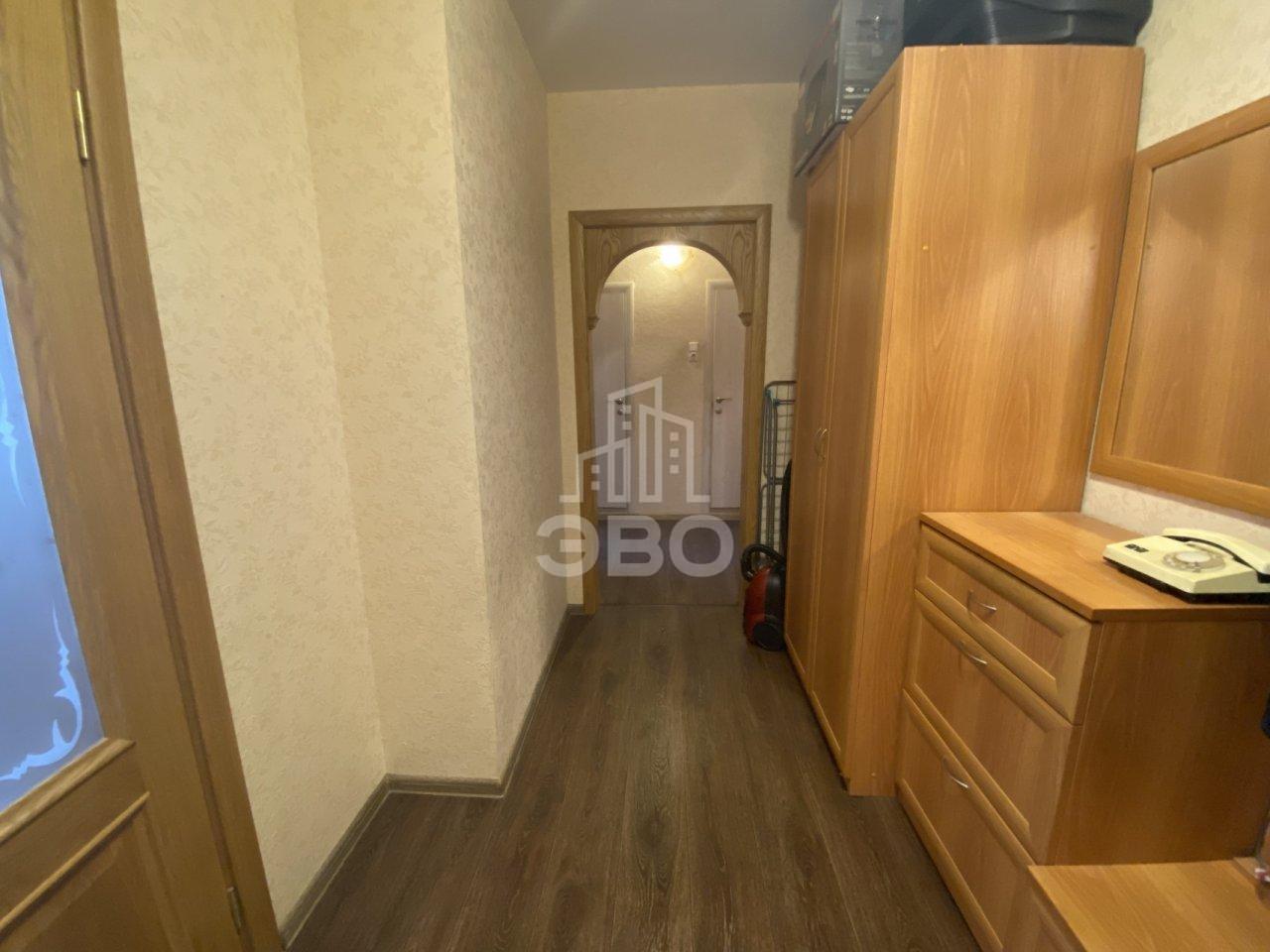 трехкомнатная квартира в Санкт-Петербурге по адресу: Малая Бухарестская ул., 11