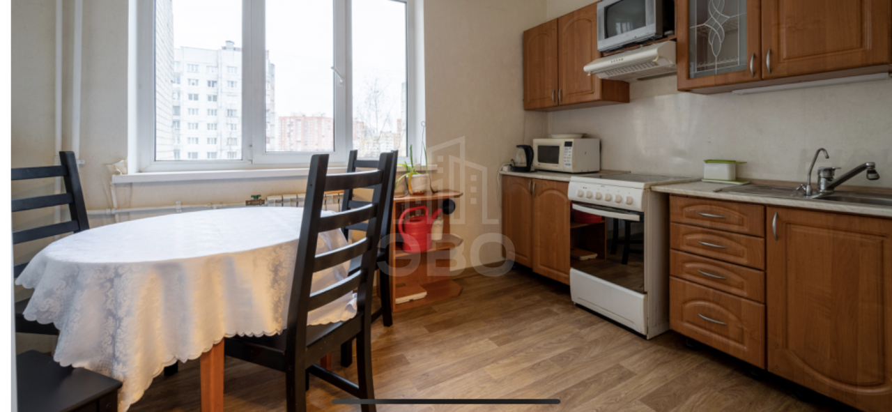 трехкомнатная квартира в Санкт-Петербурге по адресу: Малая Бухарестская ул., 11