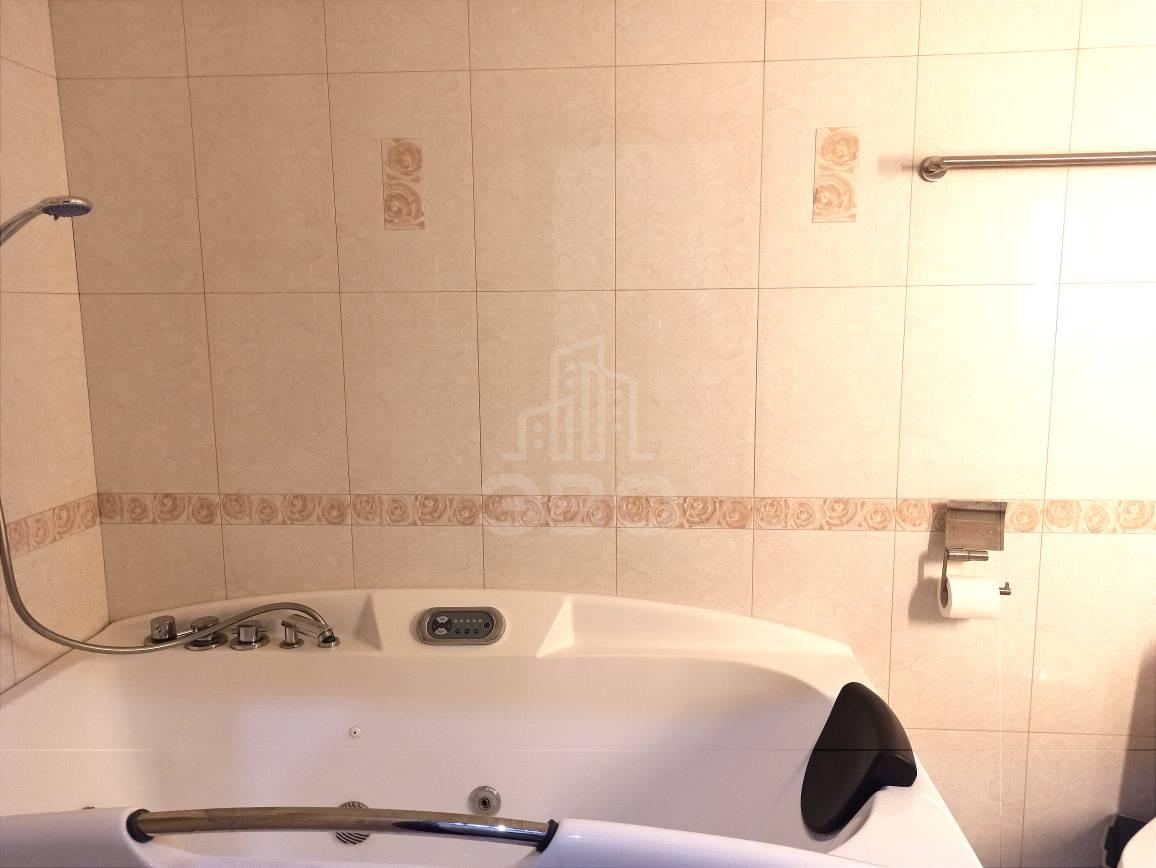 двухкомнатная квартира в Санкт-Петербурге по адресу: Бадаева ул., 7, к 2