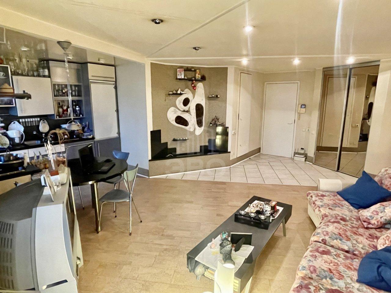 двухкомнатная квартира в Санкт-Петербурге по адресу: Культуры проспект, 18, к 2