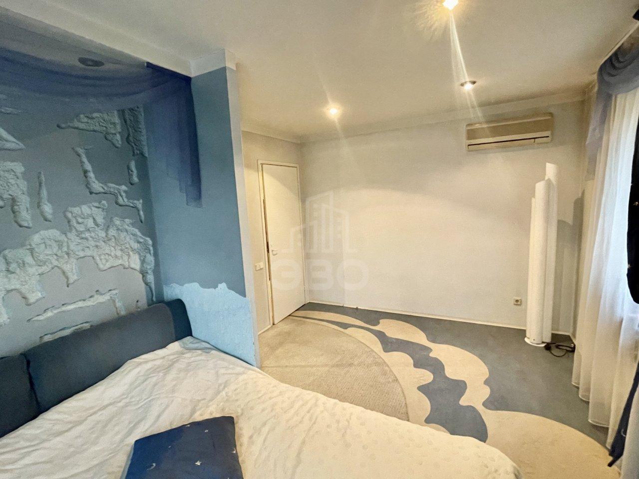 двухкомнатная квартира в Санкт-Петербурге по адресу: Культуры проспект, 18, к 2