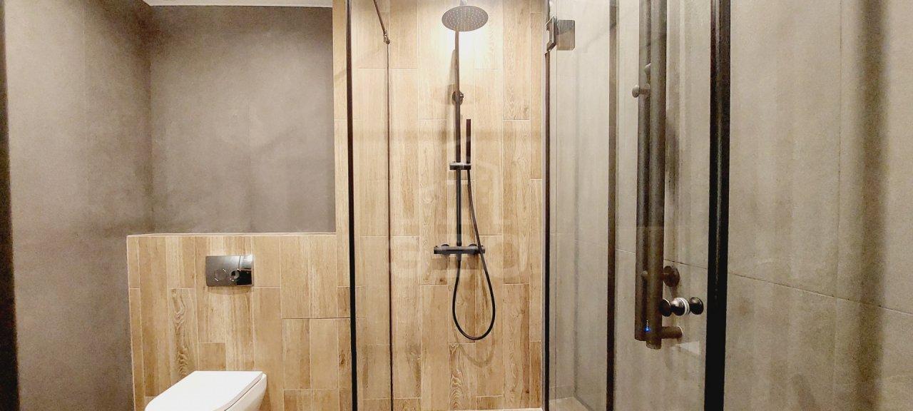 трехкомнатная квартира в Санкт-Петербурге по адресу: Кременчугская ул., 13, к 1, литера А