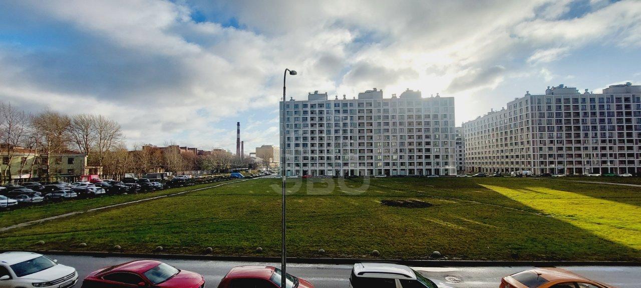 трехкомнатная квартира в Санкт-Петербурге по адресу: Кременчугская ул., 13, к 1, литера А