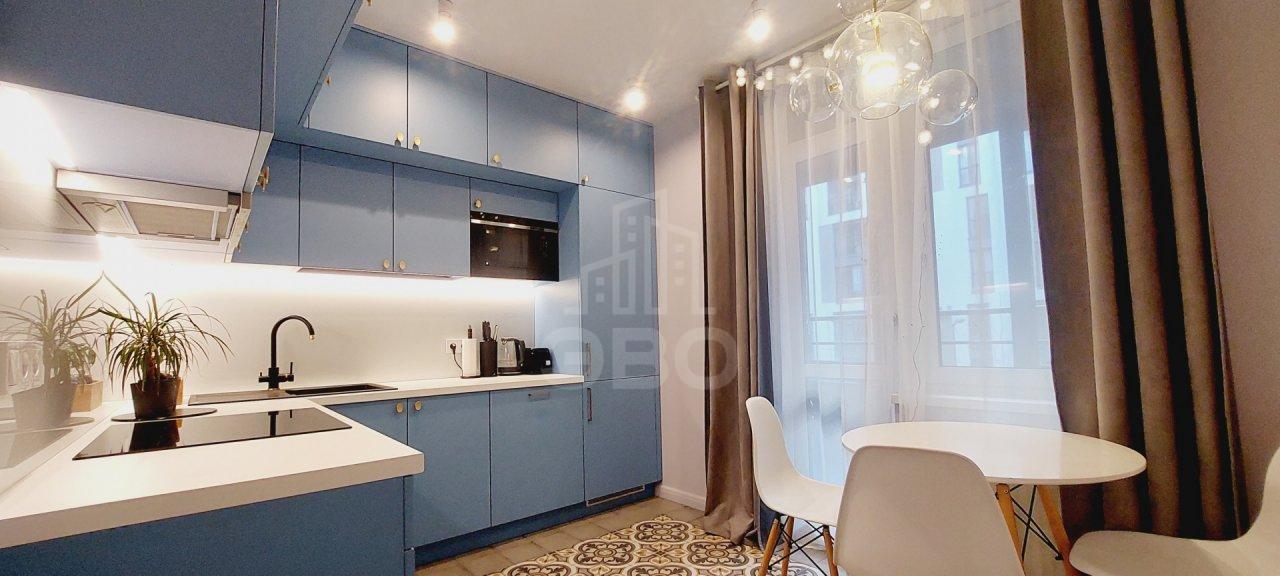 трехкомнатная квартира в Санкт-Петербурге по адресу: Кременчугская ул., 13, к 1, литера А