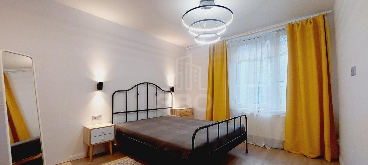 трехкомнатная квартира в Санкт-Петербурге по адресу: Кременчугская ул., 13, к 1, литера А