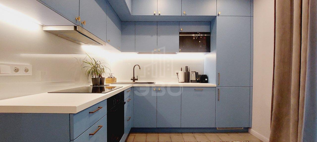 трехкомнатная квартира в Санкт-Петербурге по адресу: Кременчугская ул., 13, к 1, литера А