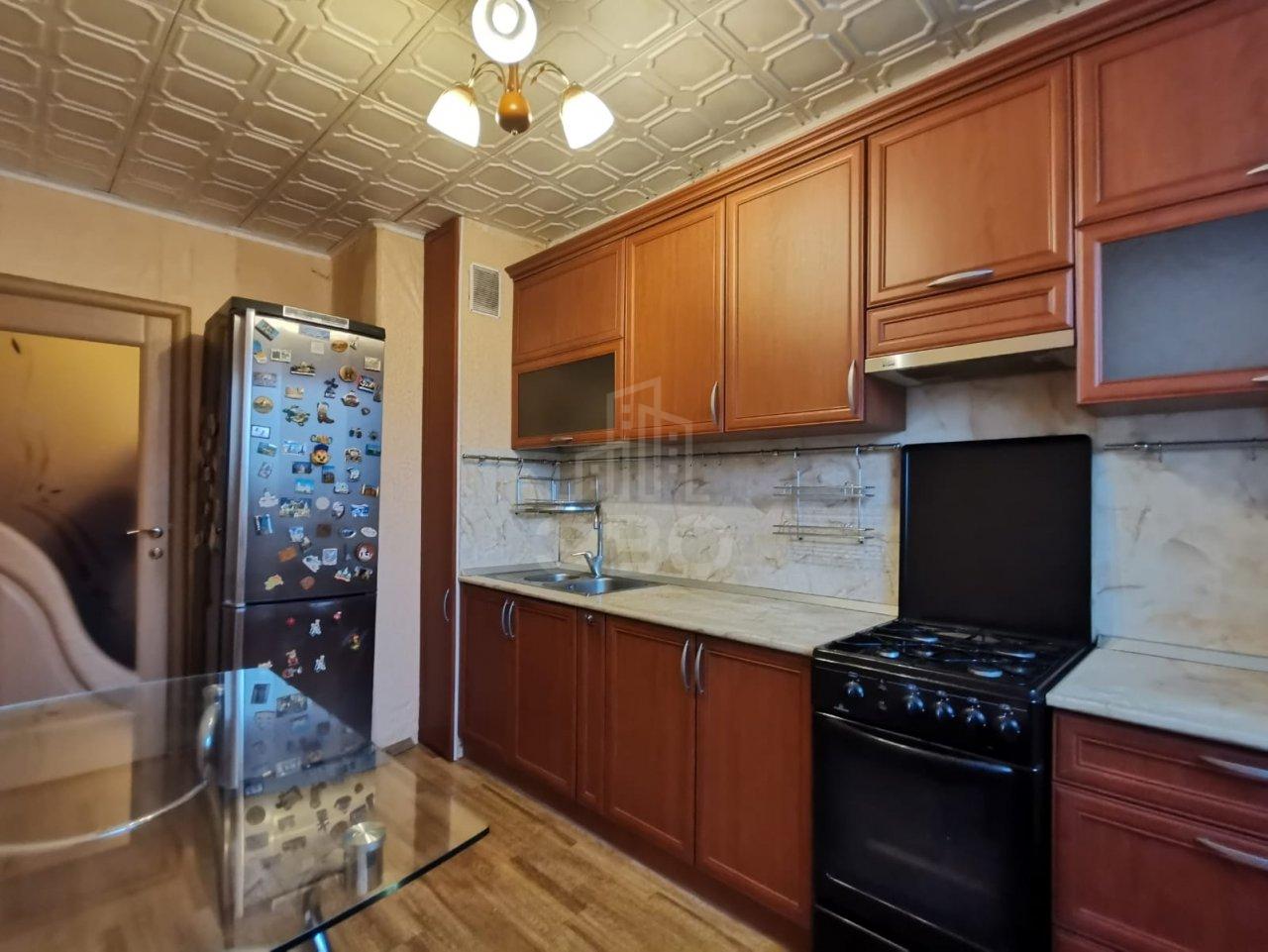 многокомнатная квартира в Санкт-Петербурге по адресу: Наличная ул., 30