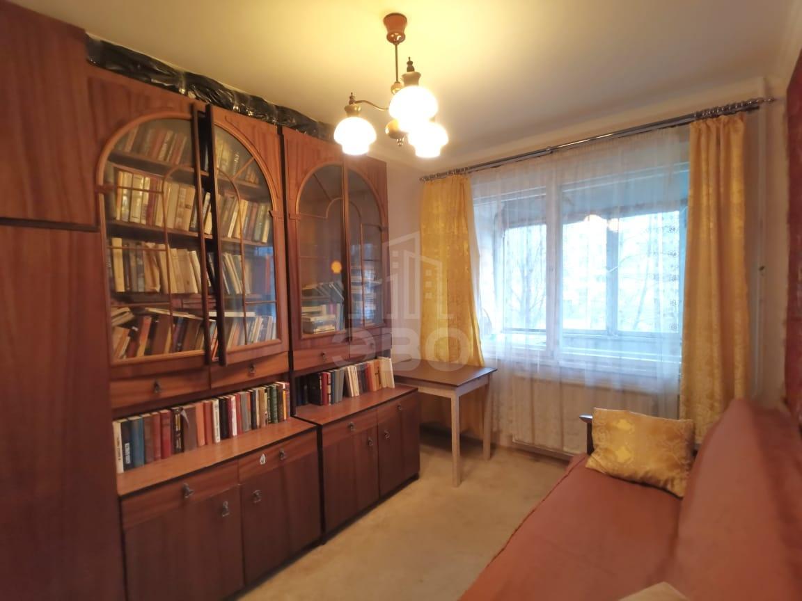 многокомнатная квартира в Санкт-Петербурге по адресу: Наличная ул., 30