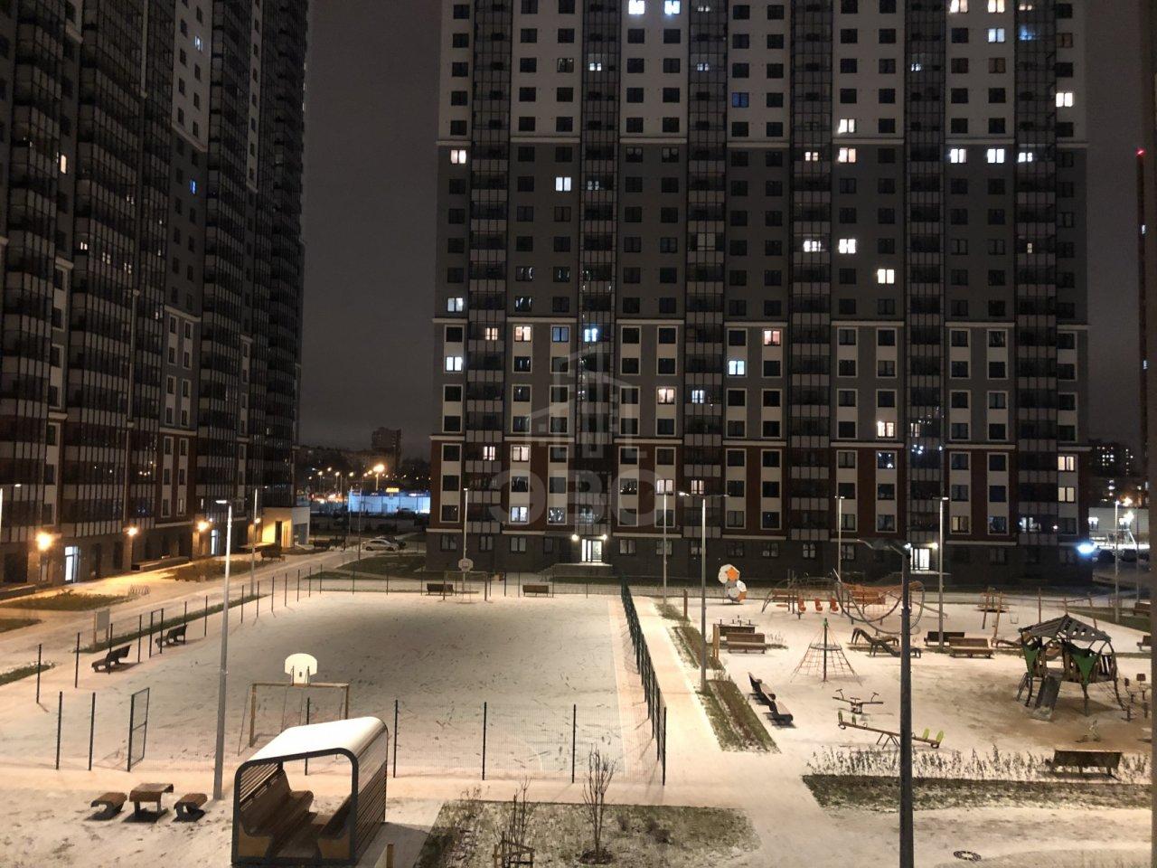 трехкомнатная квартира в Санкт-Петербурге по адресу: Дыбенко ул., 7, к 1