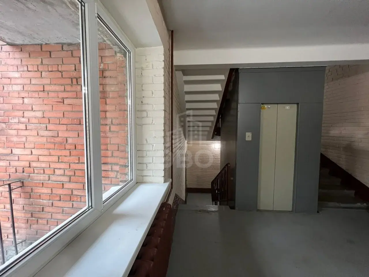 однокомнатная квартира в Санкт-Петербурге по адресу: Карпинского ул., 9, к 1