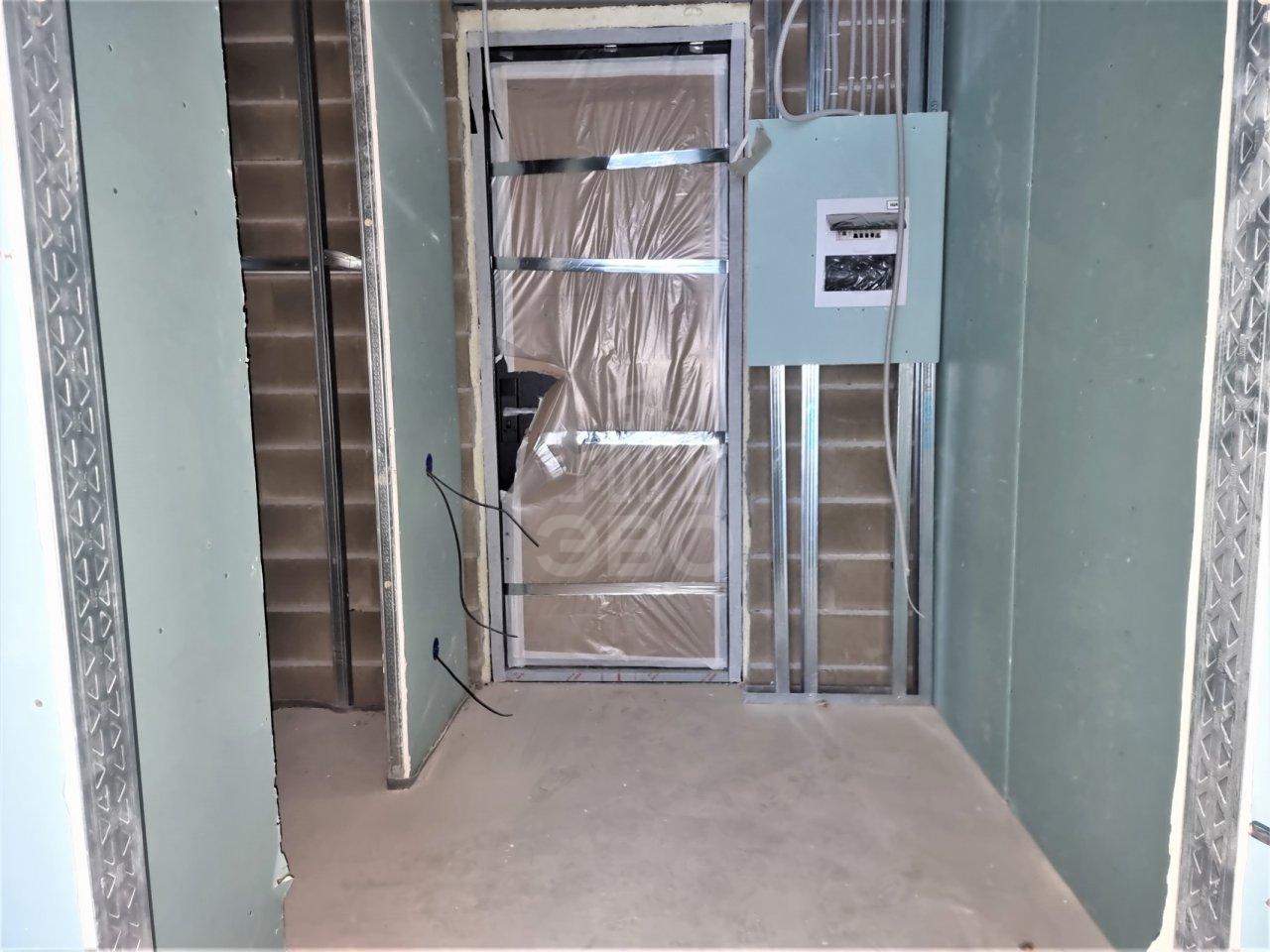 однокомнатная квартира в Санкт-Петербурге по адресу: Макарова наб., 58, к стр 1