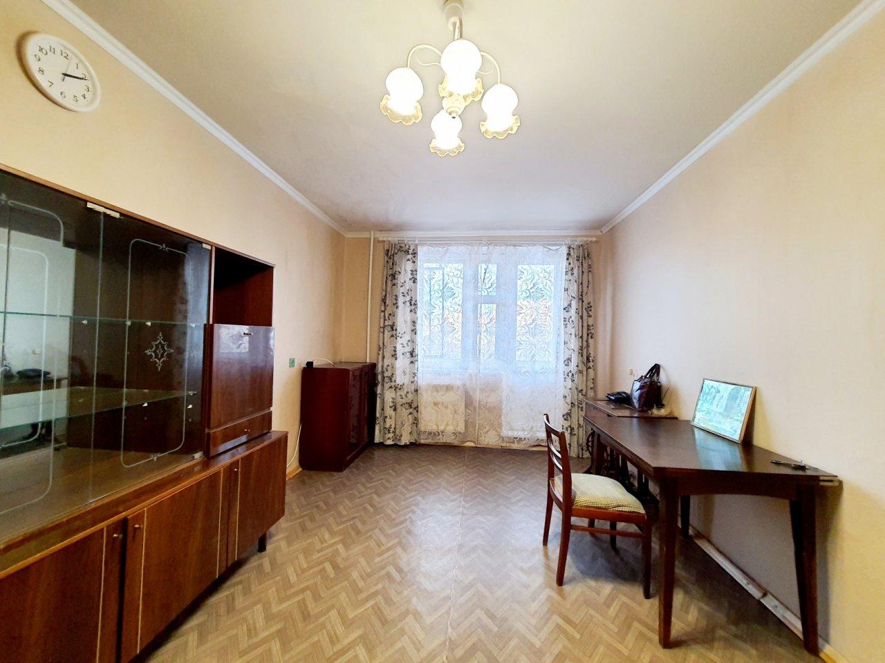 однокомнатная квартира в Санкт-Петербурге по адресу: Репищева ул., 21, к 2