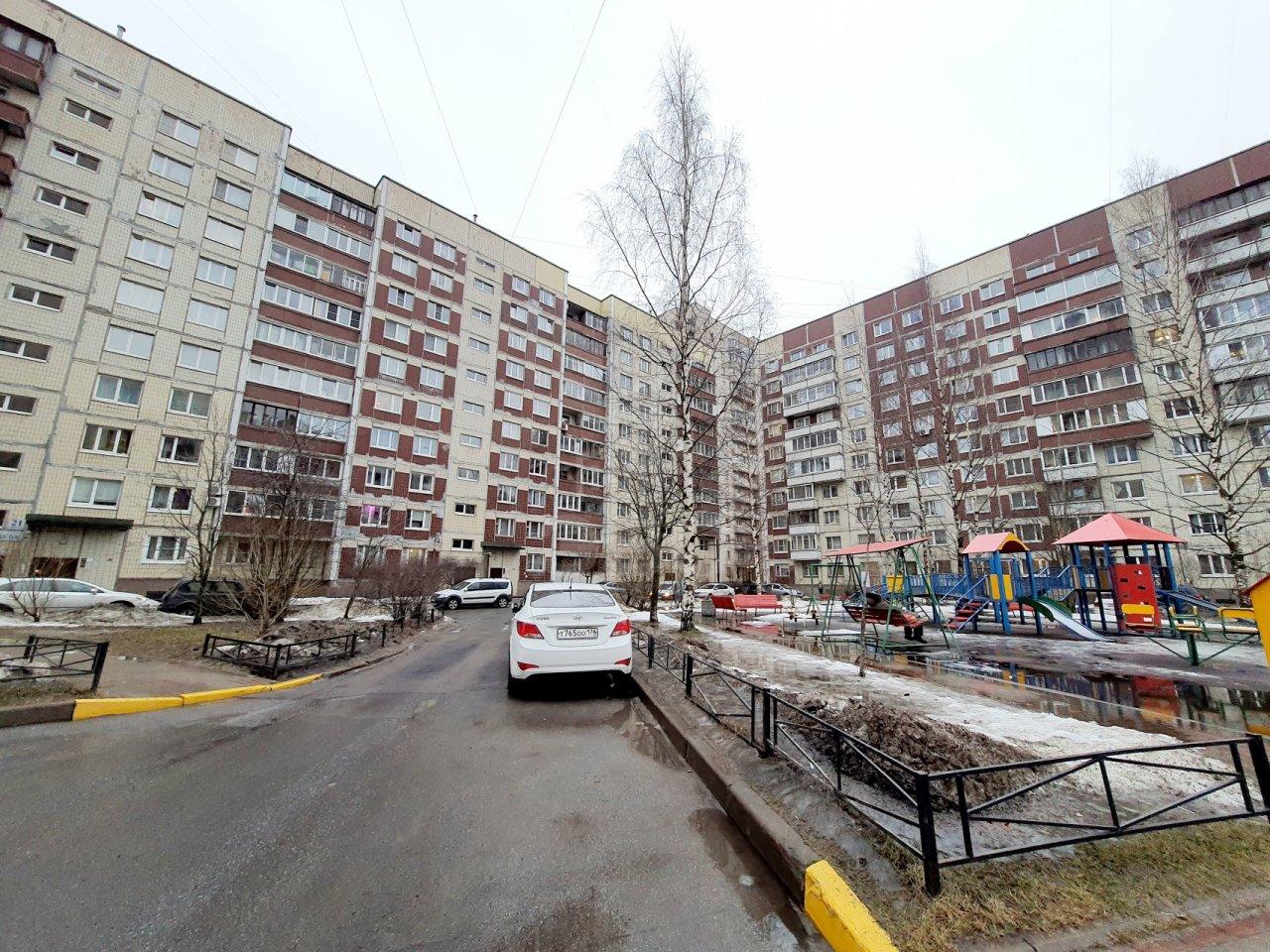 однокомнатная квартира в Санкт-Петербурге по адресу: Репищева ул., 21, к 2