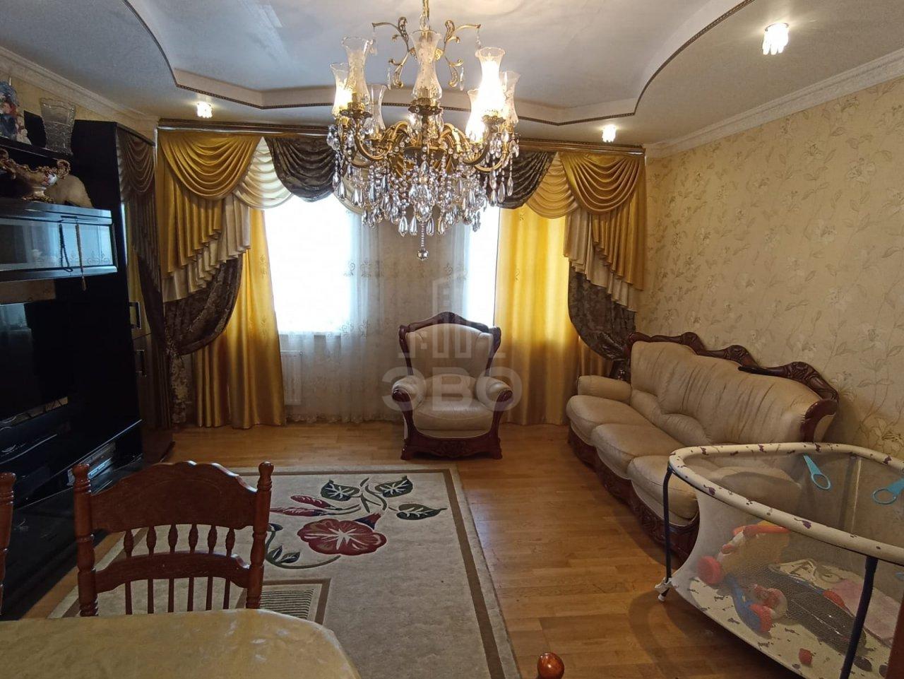 трехкомнатная квартира в Санкт-Петербурге по адресу: Учительская ул., 18, к 3