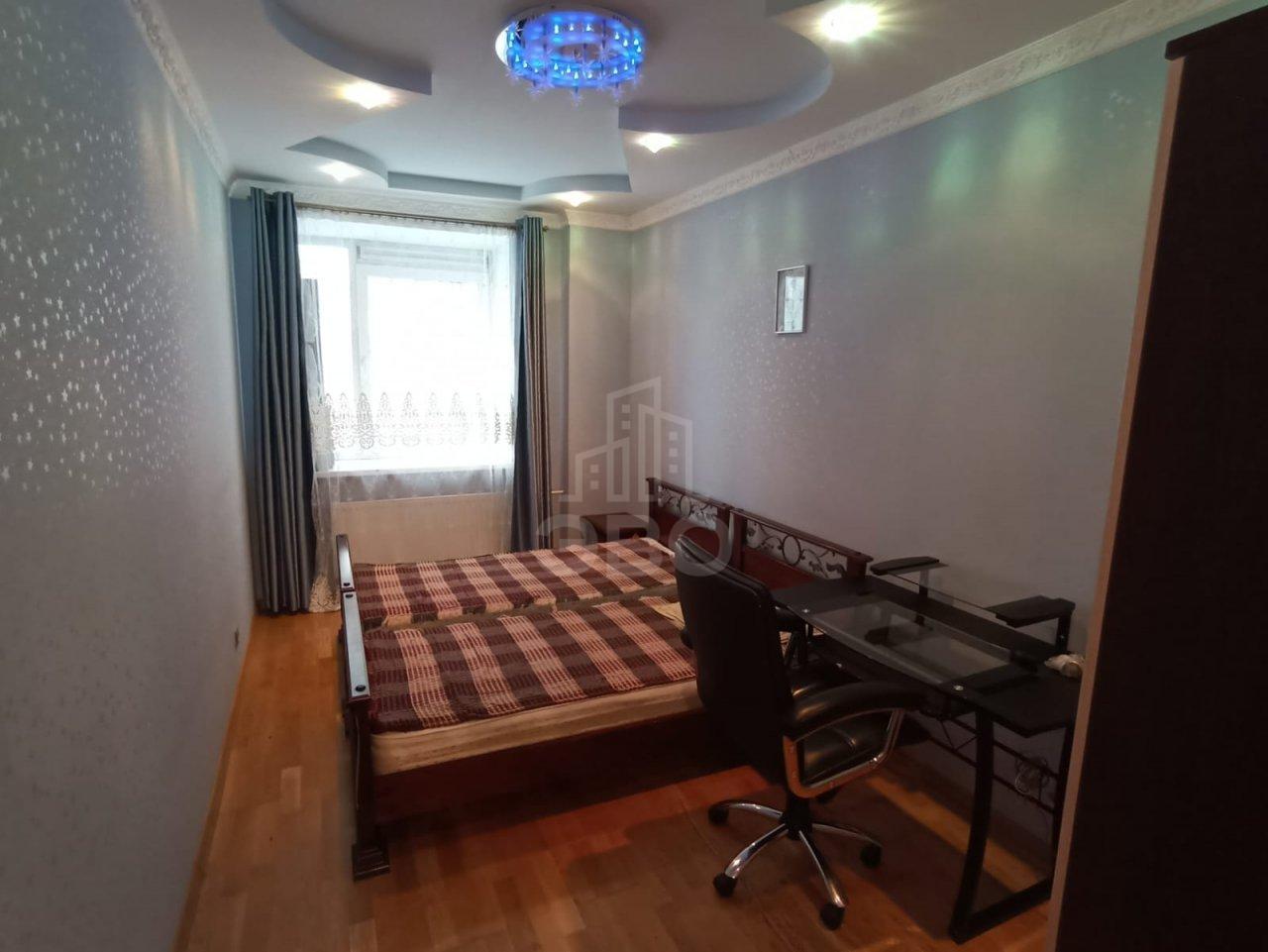 трехкомнатная квартира в Санкт-Петербурге по адресу: Учительская ул., 18, к 3