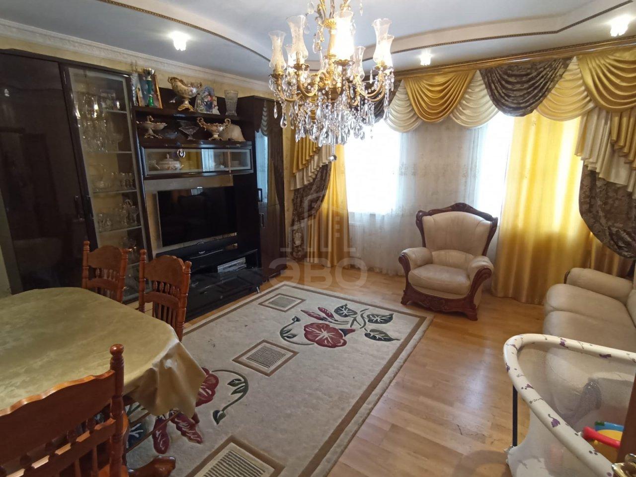 трехкомнатная квартира в Санкт-Петербурге по адресу: Учительская ул., 18, к 3