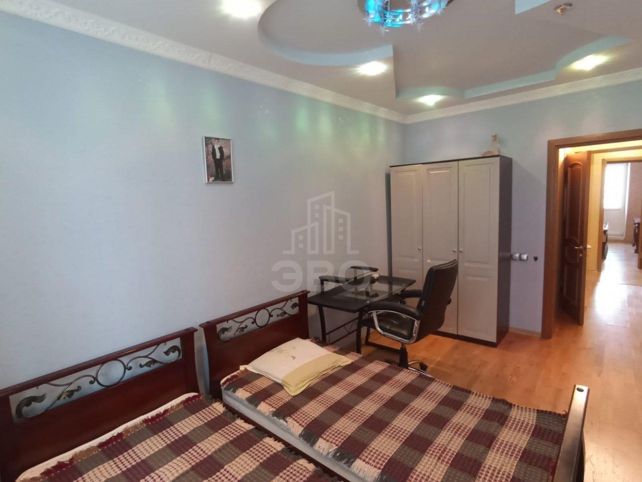 трехкомнатная квартира в Санкт-Петербурге по адресу: Учительская ул., 18, к 3