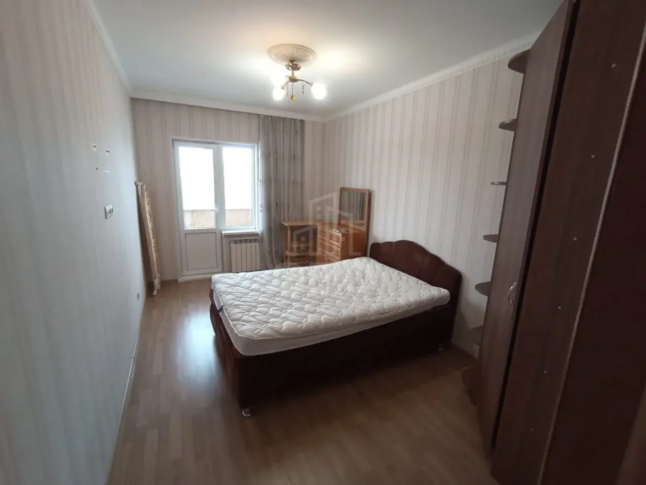 трехкомнатная квартира в Санкт-Петербурге по адресу: Альпийский пер., 32