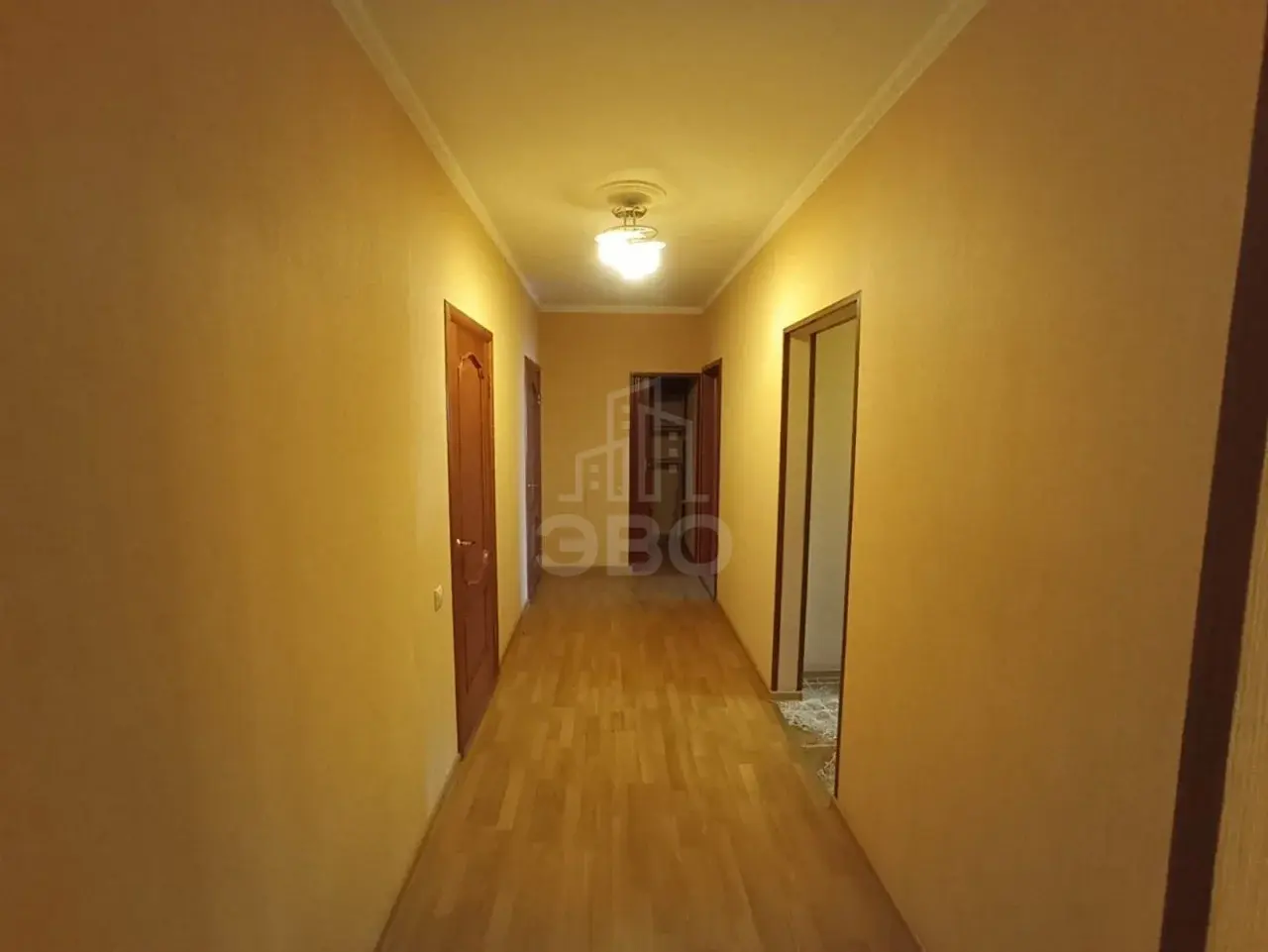 трехкомнатная квартира в Санкт-Петербурге по адресу: Альпийский пер., 32