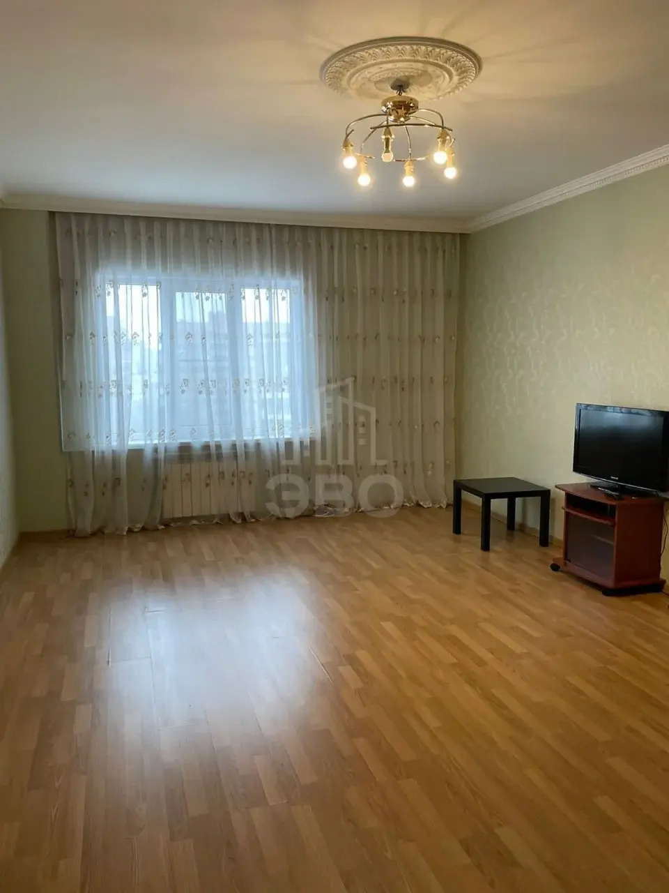 трехкомнатная квартира в Санкт-Петербурге по адресу: Альпийский пер., 32