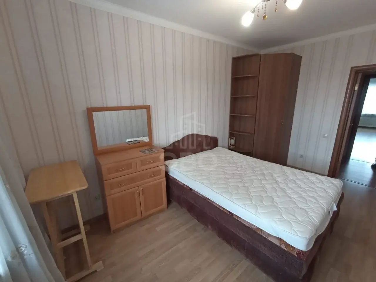 трехкомнатная квартира в Санкт-Петербурге по адресу: Альпийский пер., 32