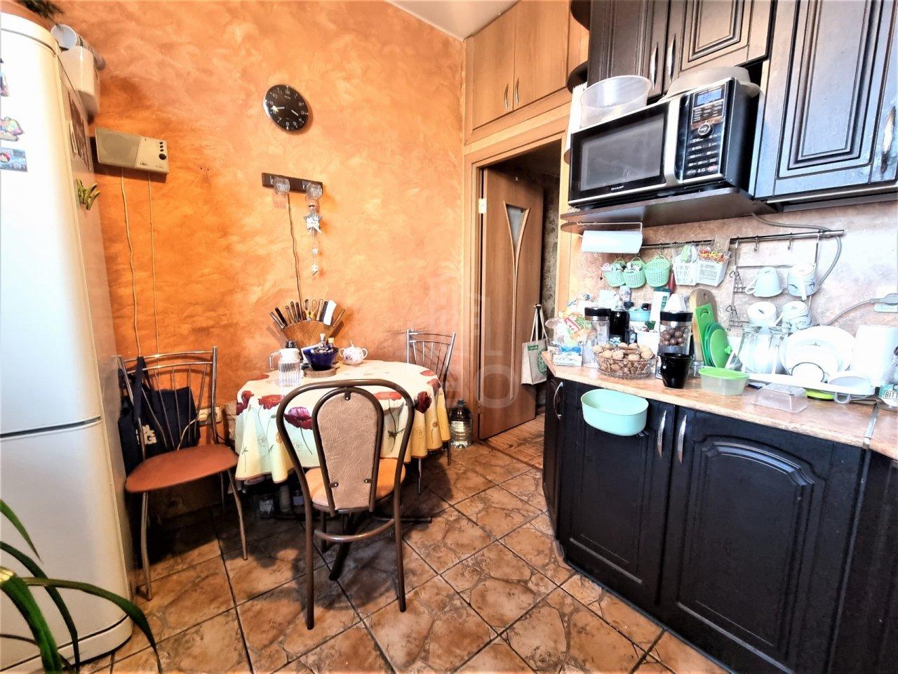 трехкомнатная квартира в Санкт-Петербурге по адресу: Московский проспект, 195