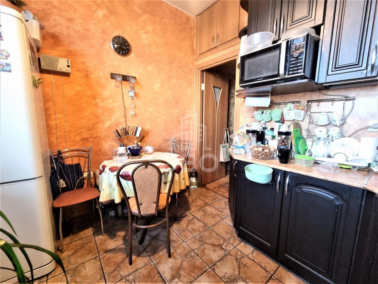 трехкомнатная квартира в Санкт-Петербурге по адресу: Московский проспект, 195